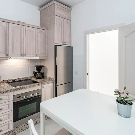 Rg312 - Great 2 Bed Close To Puerto Banus Appartement Marbella