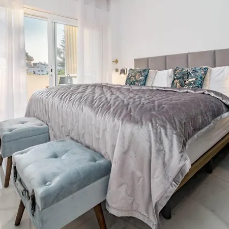 Rg312 - Great 2 Bed Apt, Close To Puerto Banus 마르베야