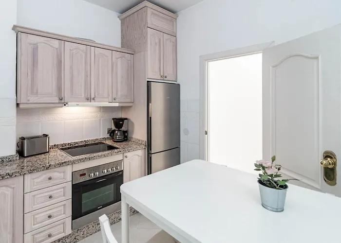 Rg312 - Great 2 Bed Close To Puerto Banus 아파트 마르베야