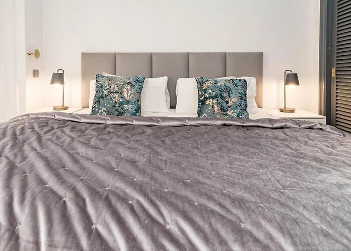 Rg312 - Great 2 Bed Close To Puerto Banus *